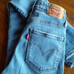 Levi 721 High Rise Skinny jeans size 25